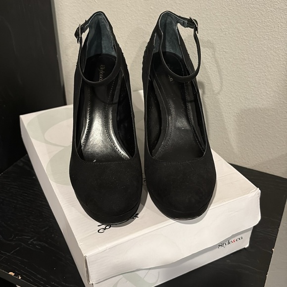 Style & Co Lylla Black Faux Suede Sparkly Studded Heels Stilleto Size 8.5 - Picture 2 of 8